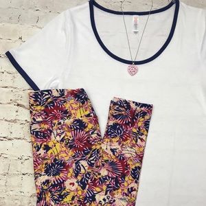 LuLaRoe 2 Item Outfit Classic T & Leggings